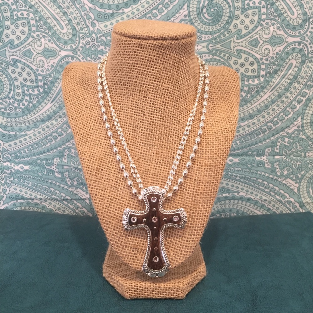 CROSS STATEMENT NECKLACE